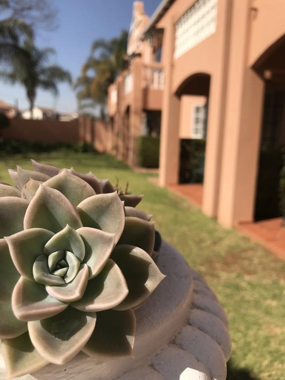 פרטוריה The Elegant Lodge Menlo Park מראה חיצוני תמונה