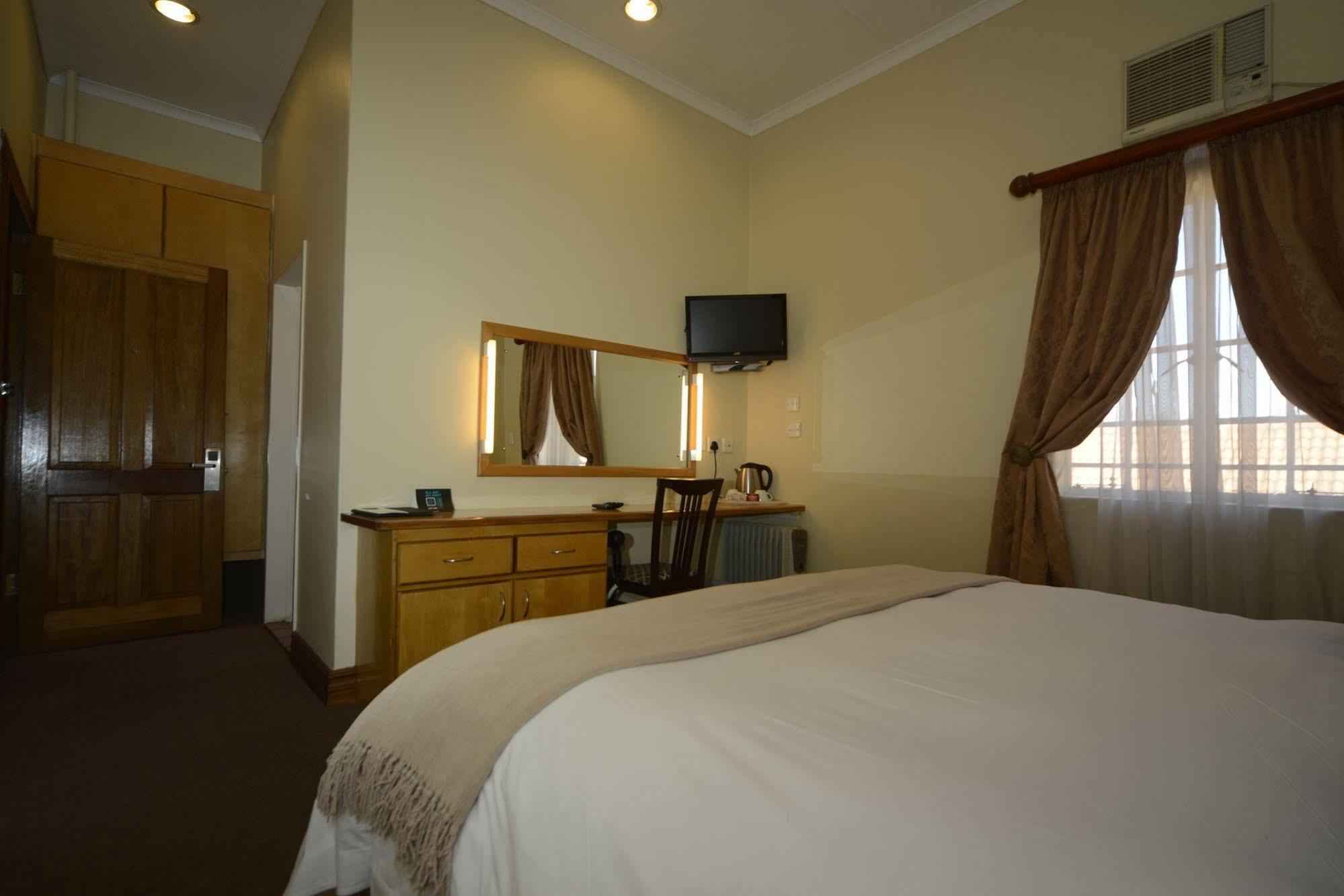 פרטוריה The Elegant Lodge Menlo Park מראה חיצוני תמונה