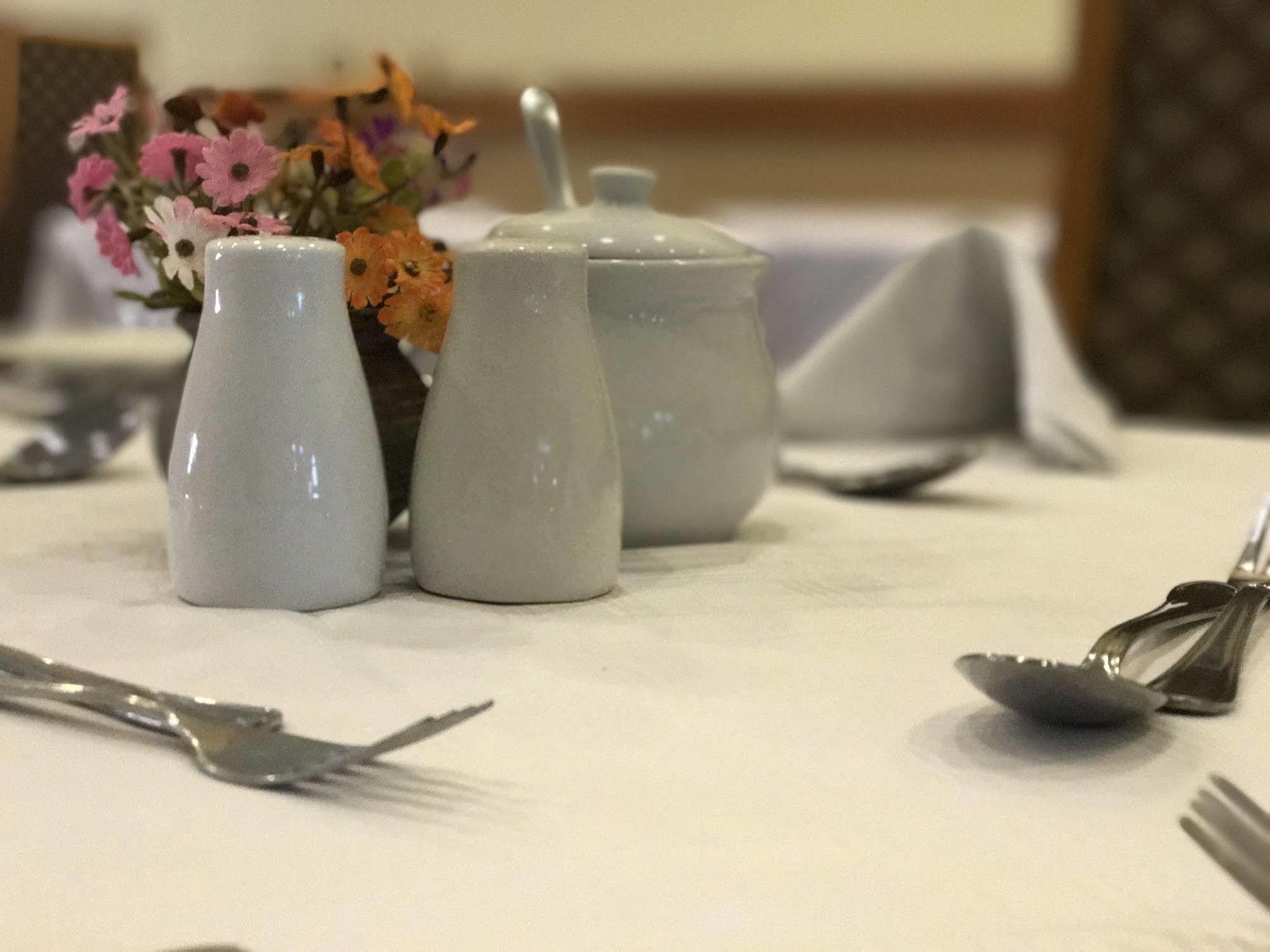פרטוריה The Elegant Lodge Menlo Park מראה חיצוני תמונה